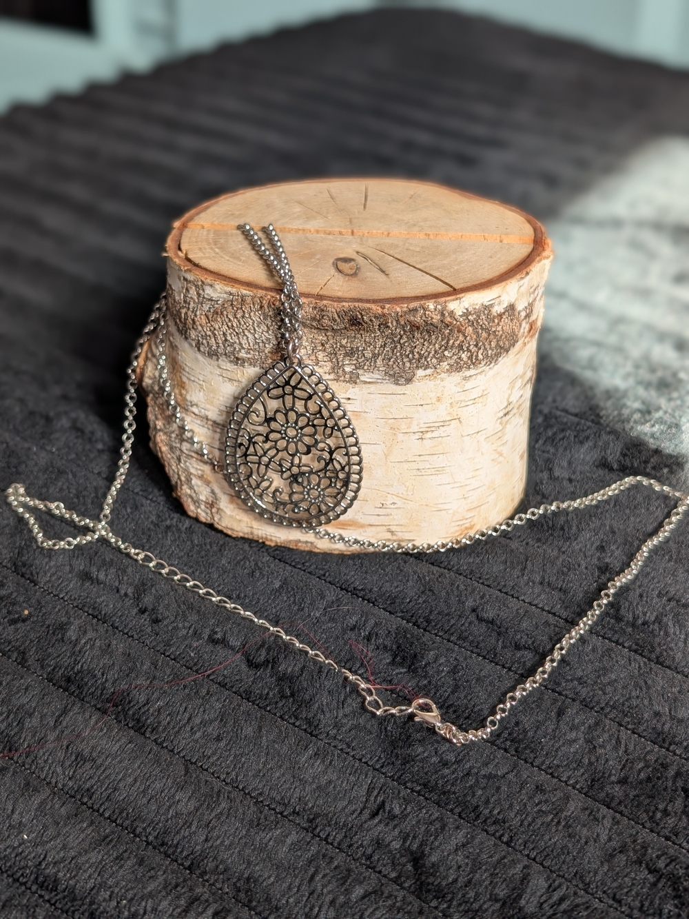 Silver Filigree Floral Teardrop Pendant Necklace